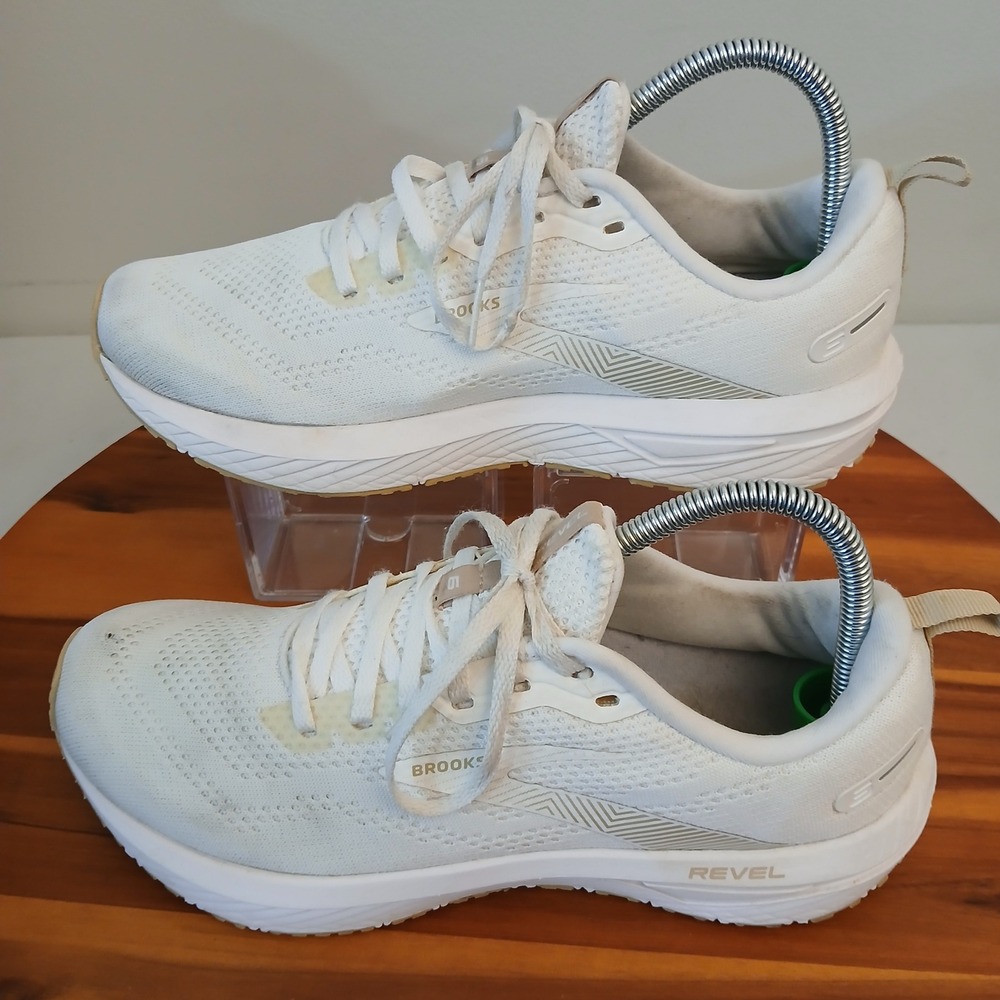 Brooks Revel 6 Women 9.5 White Running Shoes Sneakers 1203861B122